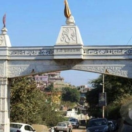 Peer Kho Cave Temple