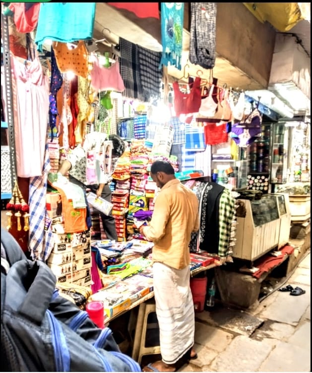 Shop in Dalmandi